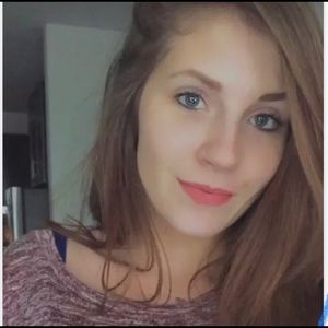 Meet your Posher, Alicia